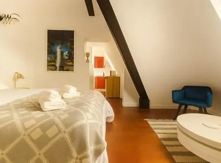 Cosy Close To Champs Elysees